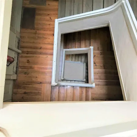 Charming Chiado 2bedr W/balcony And View Апартаменты