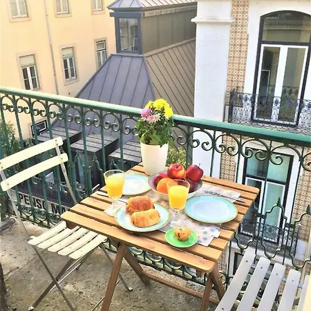 Charming Chiado 2bedr W/balcony And View
