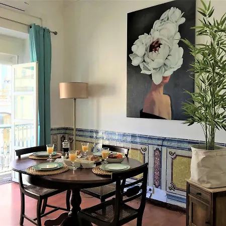Charming Chiado 2bedr W/balcony And View Lejlighed Lisboa