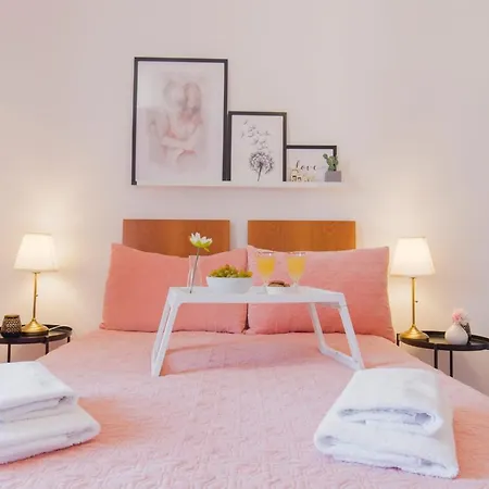 Lejlighed Charming Chiado 2bedr W/balcony And View Lisboa