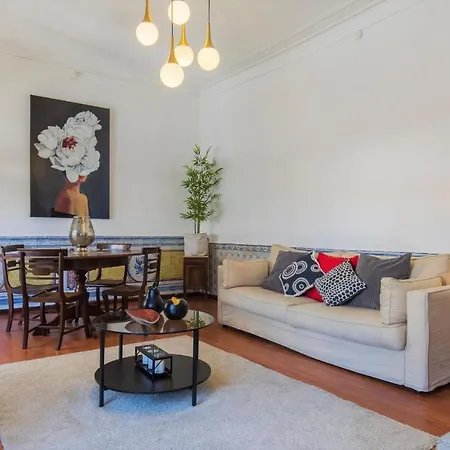 Lejlighed Charming Chiado 2bedr W/balcony And View