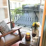 Charming Chiado 2bedr W/balcony And View * Lizbona