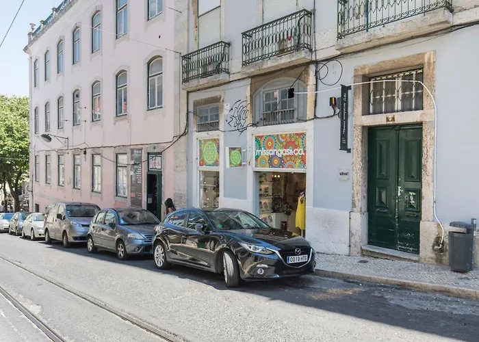 Charming Chiado 2bedr W/balcony And View