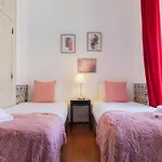 Charming Chiado 2bedr W/balcony And View 公寓 *